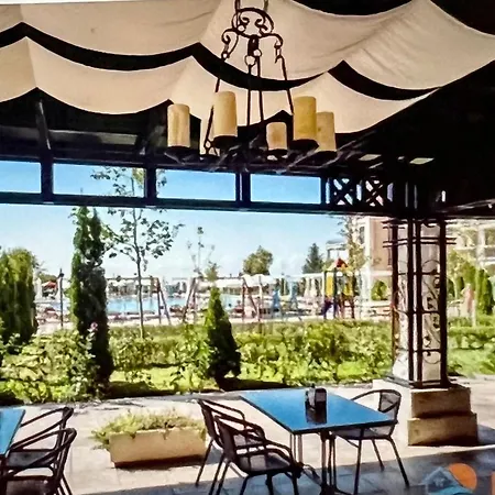 Prestige 1 Bedroom 4 People Апарт-отель 4*