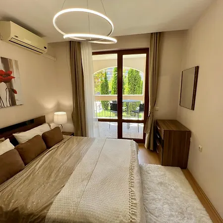 Prestige 1 Bedroom 4 People Апарт-отель Свети-Влас