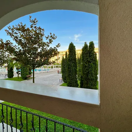 Prestige 1 Bedroom 4 People Апарт-отель