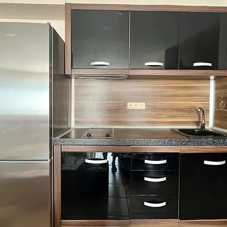 Prestige 1 Bedroom 4 People Апарт-отель Свети-Влас